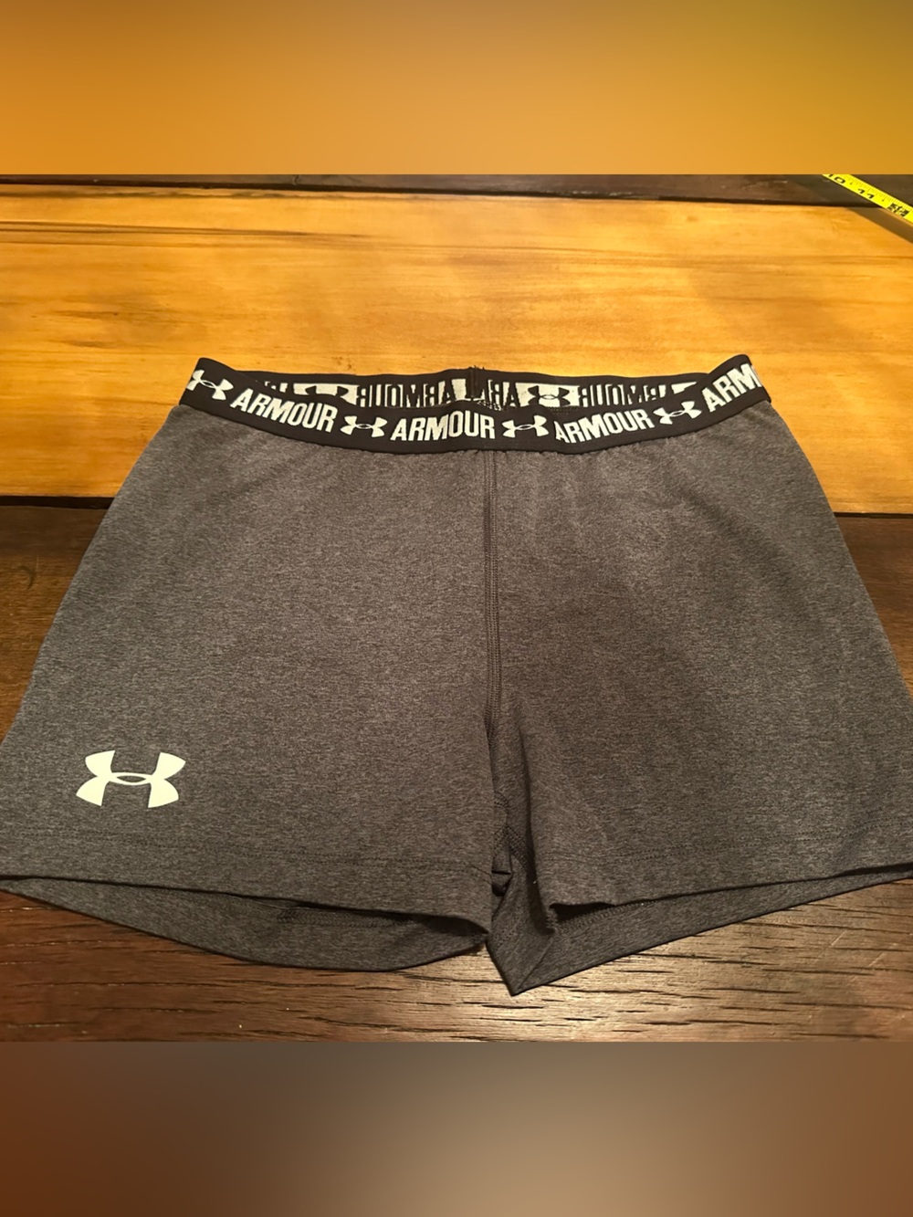 Under Armour Gray spandex Shorts; Logo Waistband Size Small **read description